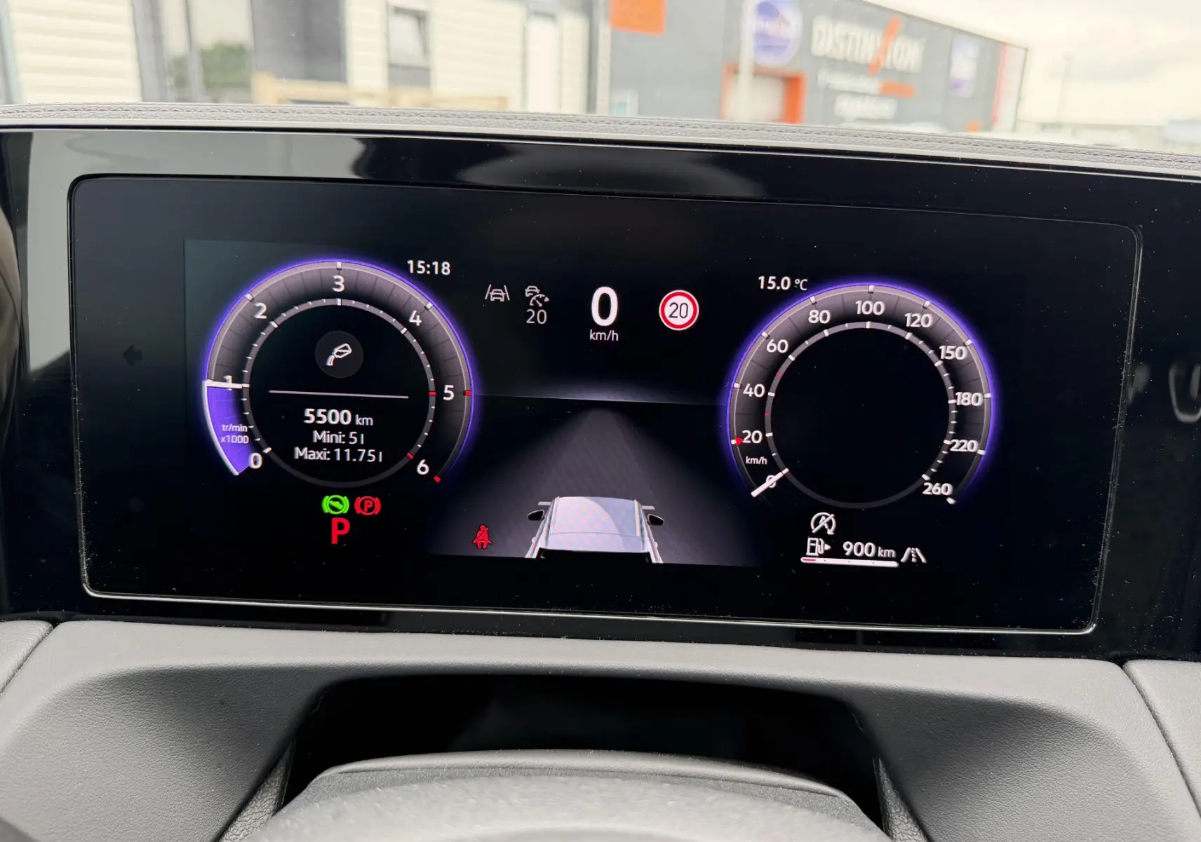 Affichage numérique Digital Cockpit Pro du Volkswagen Tiguan 2025, vue frontale du tableau de bord.