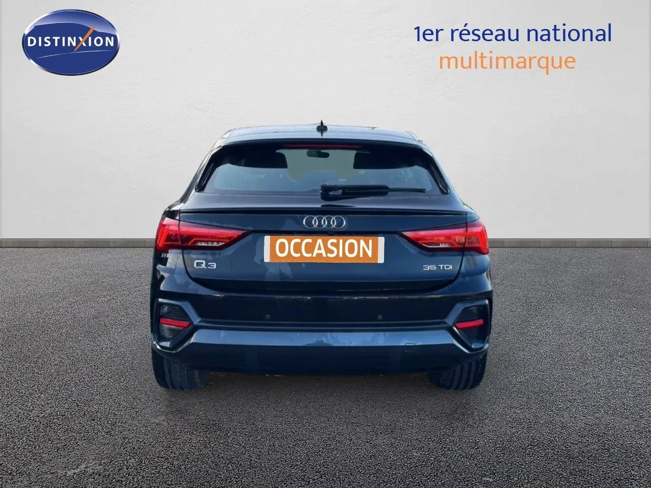 Vue arrière d’un Audi Q3 Sportback noir 35 TDI avec feux LED et plaque « Occasion » visible au centre.