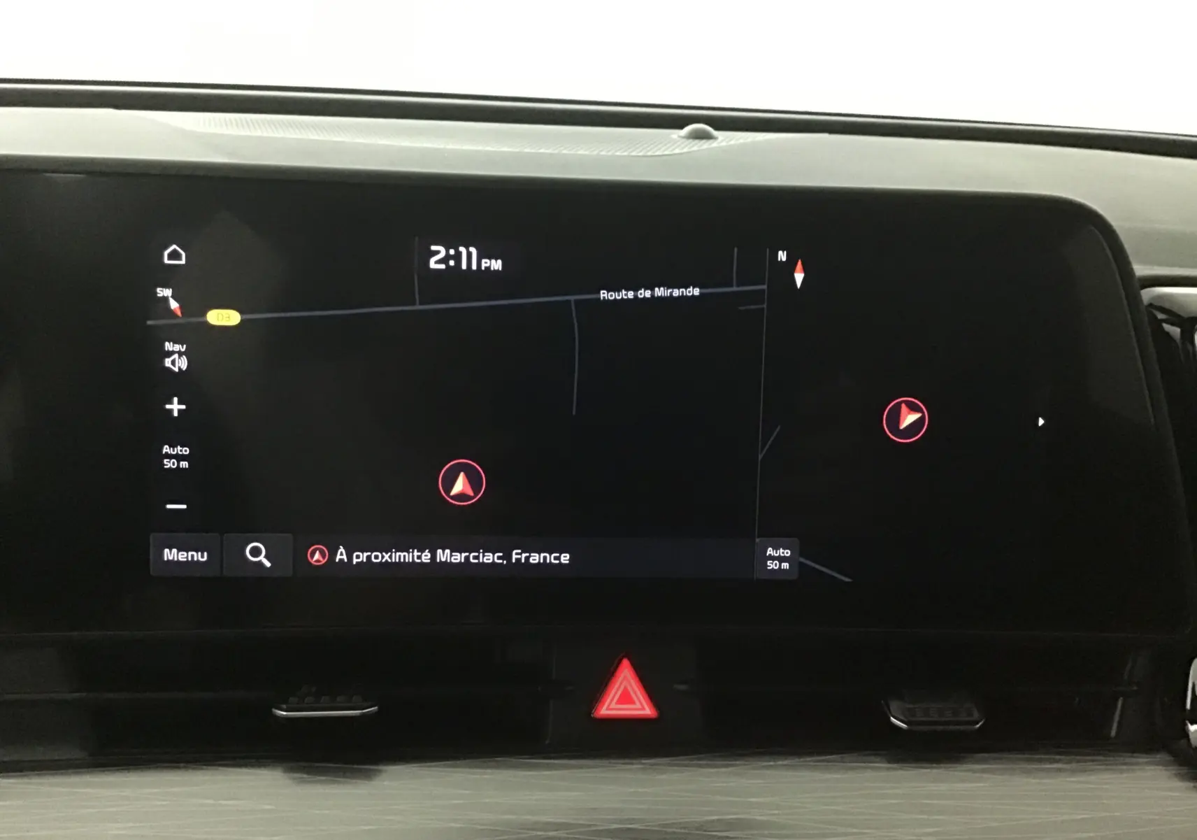 Écran digital 12,3" du tableau de bord du Kia Sportage 2025 affichant la navigation près de Marciac.