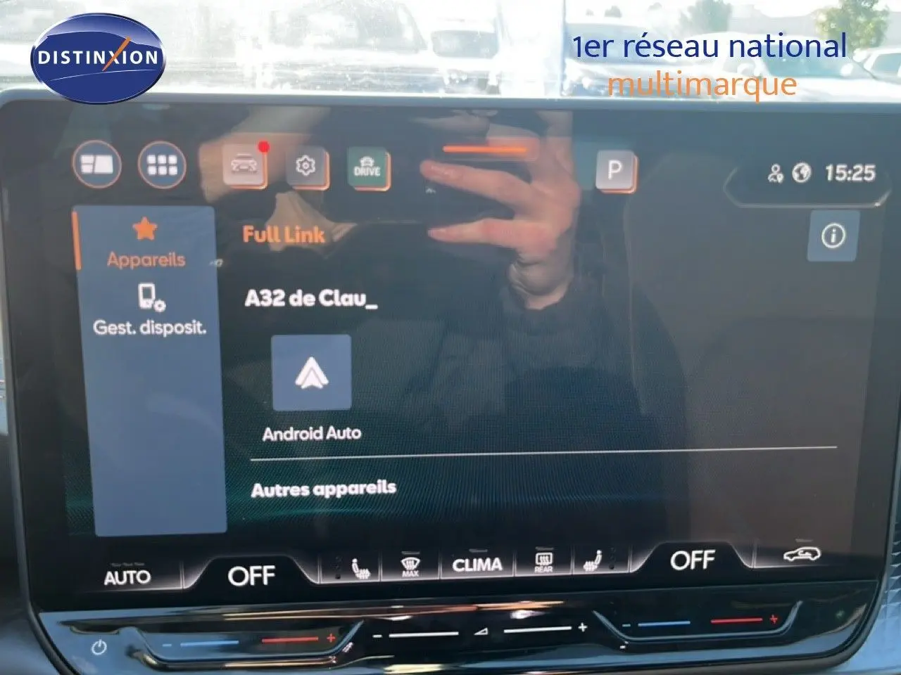 Écran tactile central du tableau de bord du CUPRA Formentor 2025, affichant la connexion Android Auto.