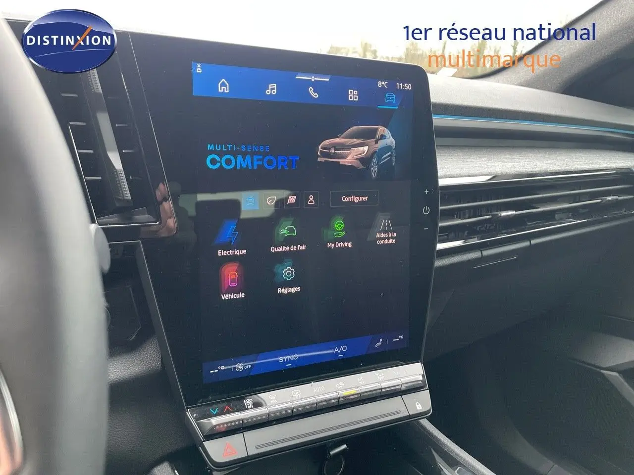 Écran tactile central du Renault Austral E-Tech gris schiste, affichant le mode confort et les options de conduite.
