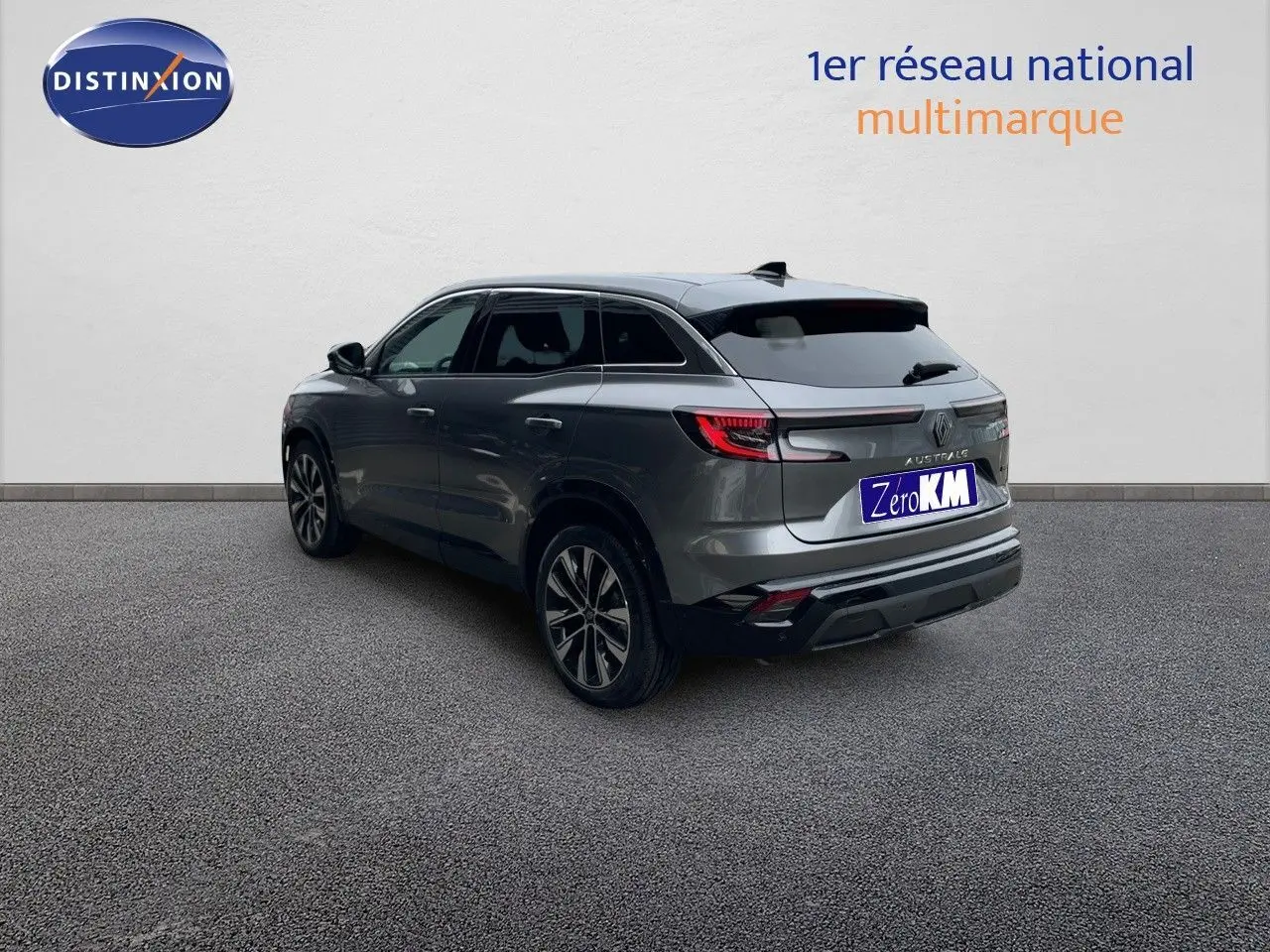 Renault Austral gris schiste métal en 3/4 arrière droit, avec feux LED et jantes biton 19 pouces.