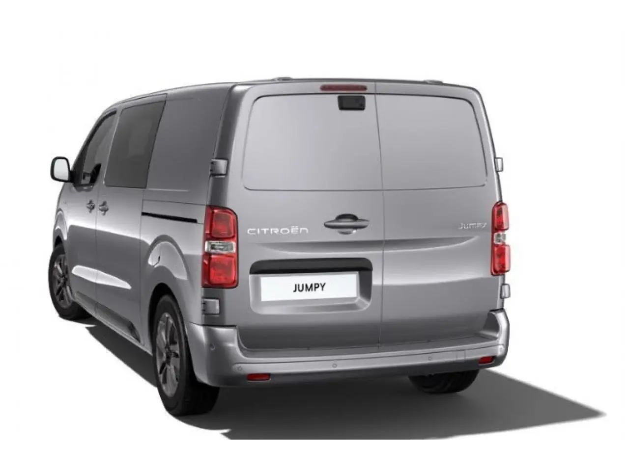 Vue 3/4 arrière droite du Citroën Jumpy gris avec portes battantes et jantes alliage 17 pouces.