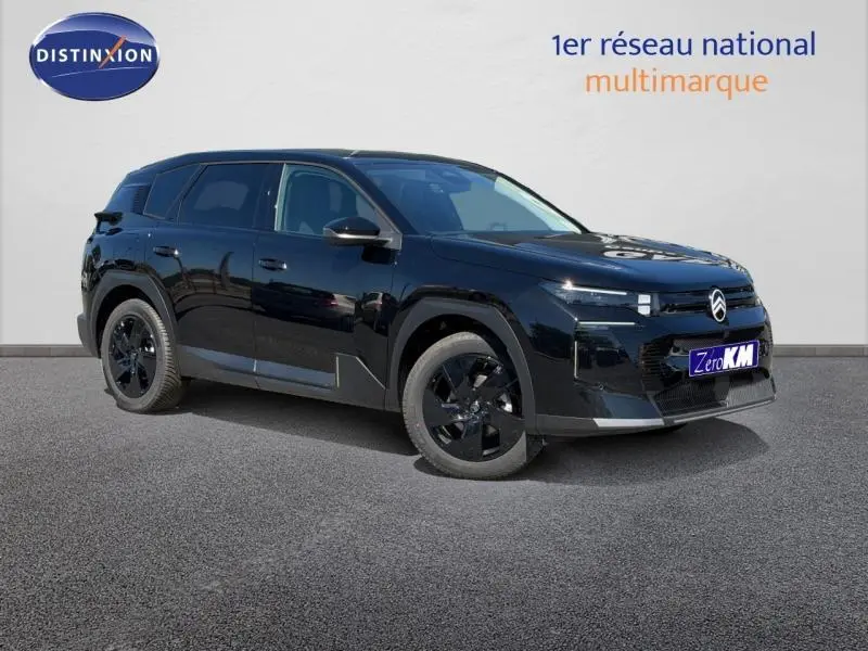 Citroën C5 Aircross noir Perla Nera vue 3/4 avant droit, avec jantes noires et calandre distinctive.