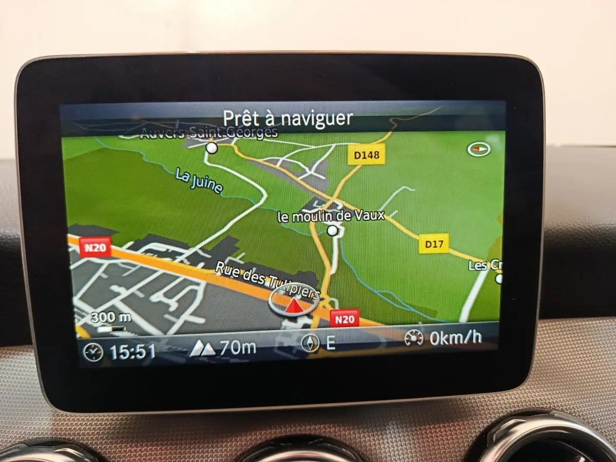 Écran de navigation couleur du tableau de bord du Mercedes GLA 220 d Business Exec noir de 2018