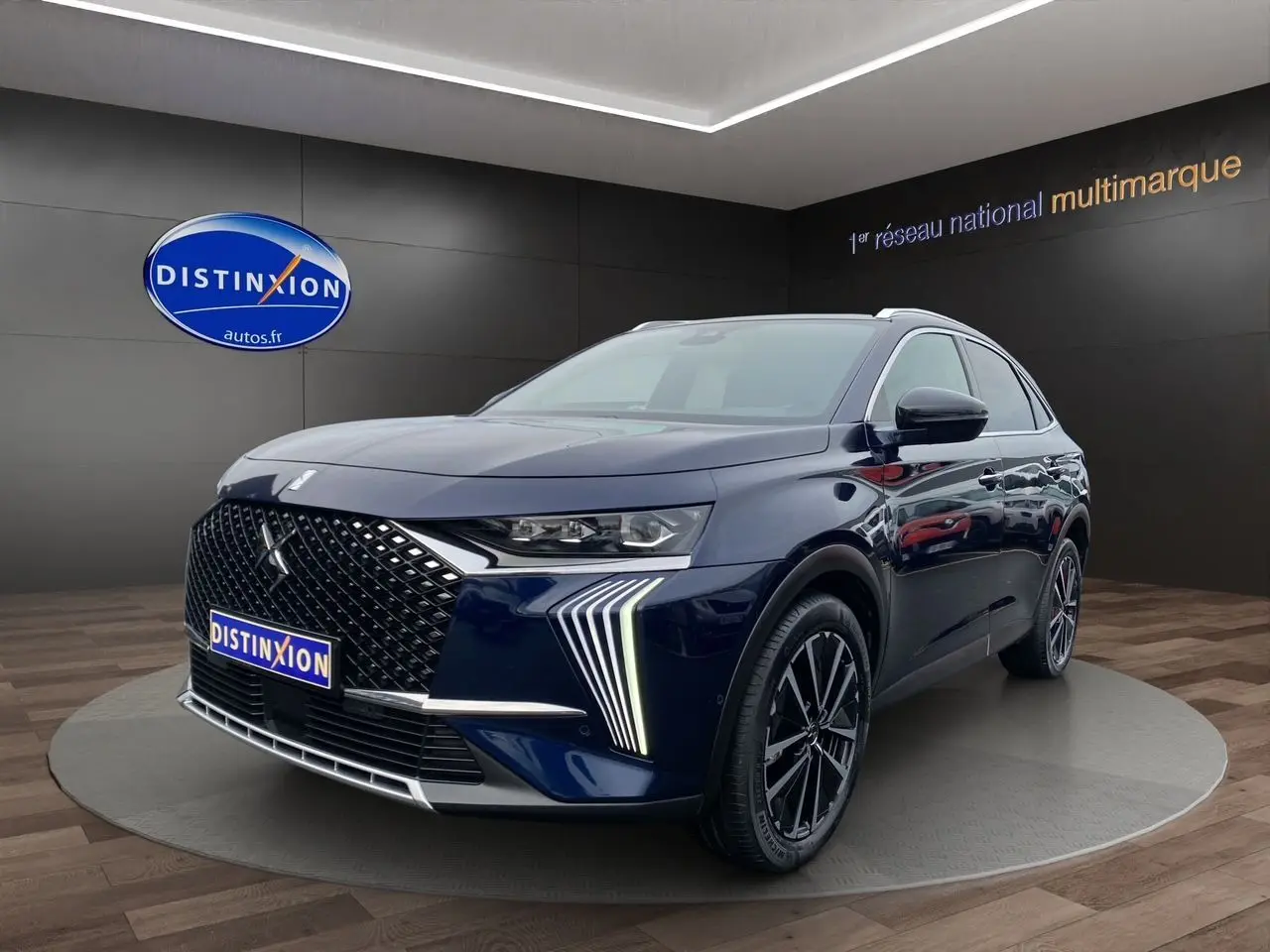 Image indisponible, description du véhicule DS7 BlueHDi 130 Rivoli 2024 en bleu Eclipse non visible.