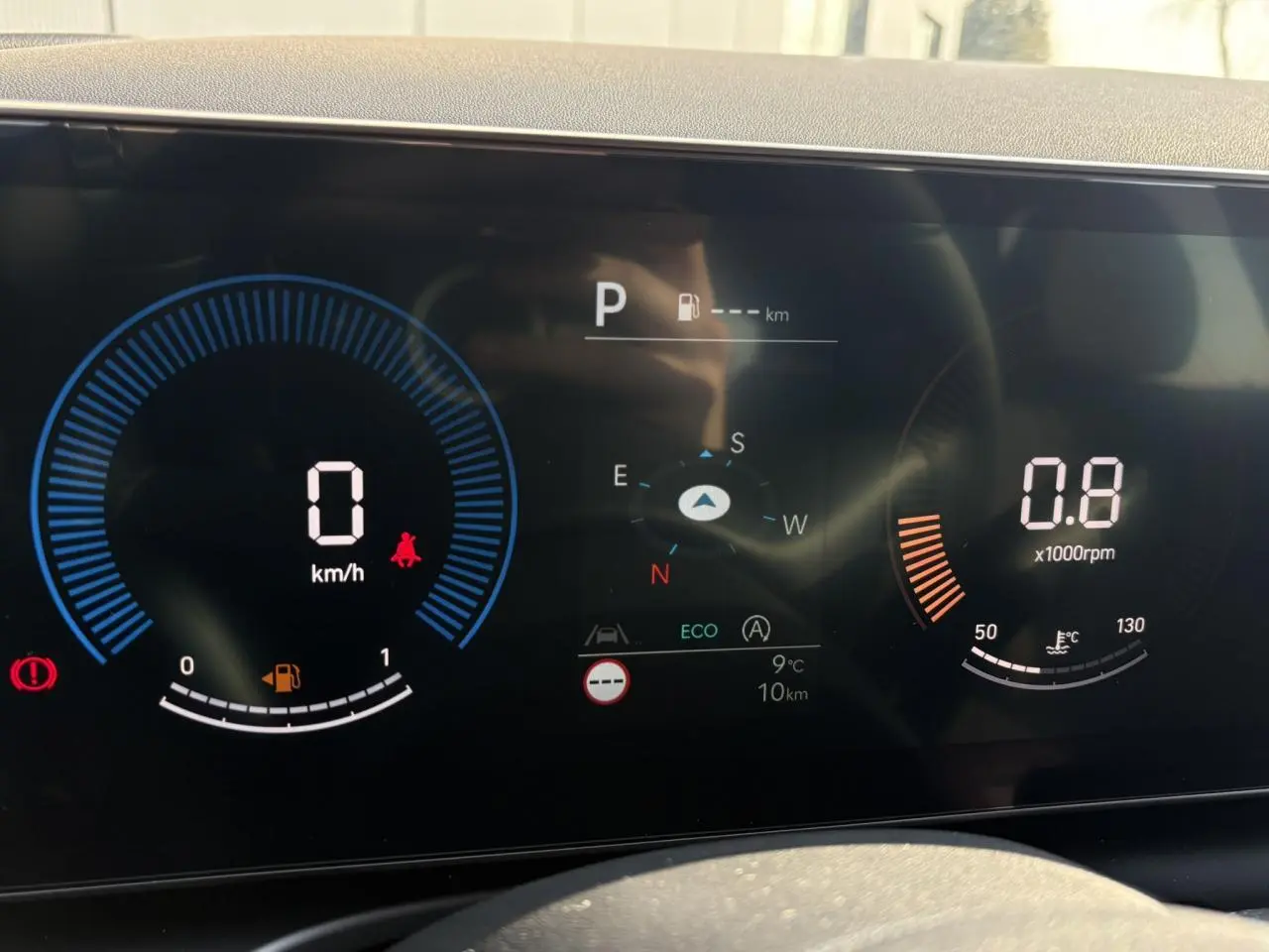 Compteurs numériques 12,3 pouces du Hyundai Tucson 2025 affichant vitesse, régime et informations de conduite.