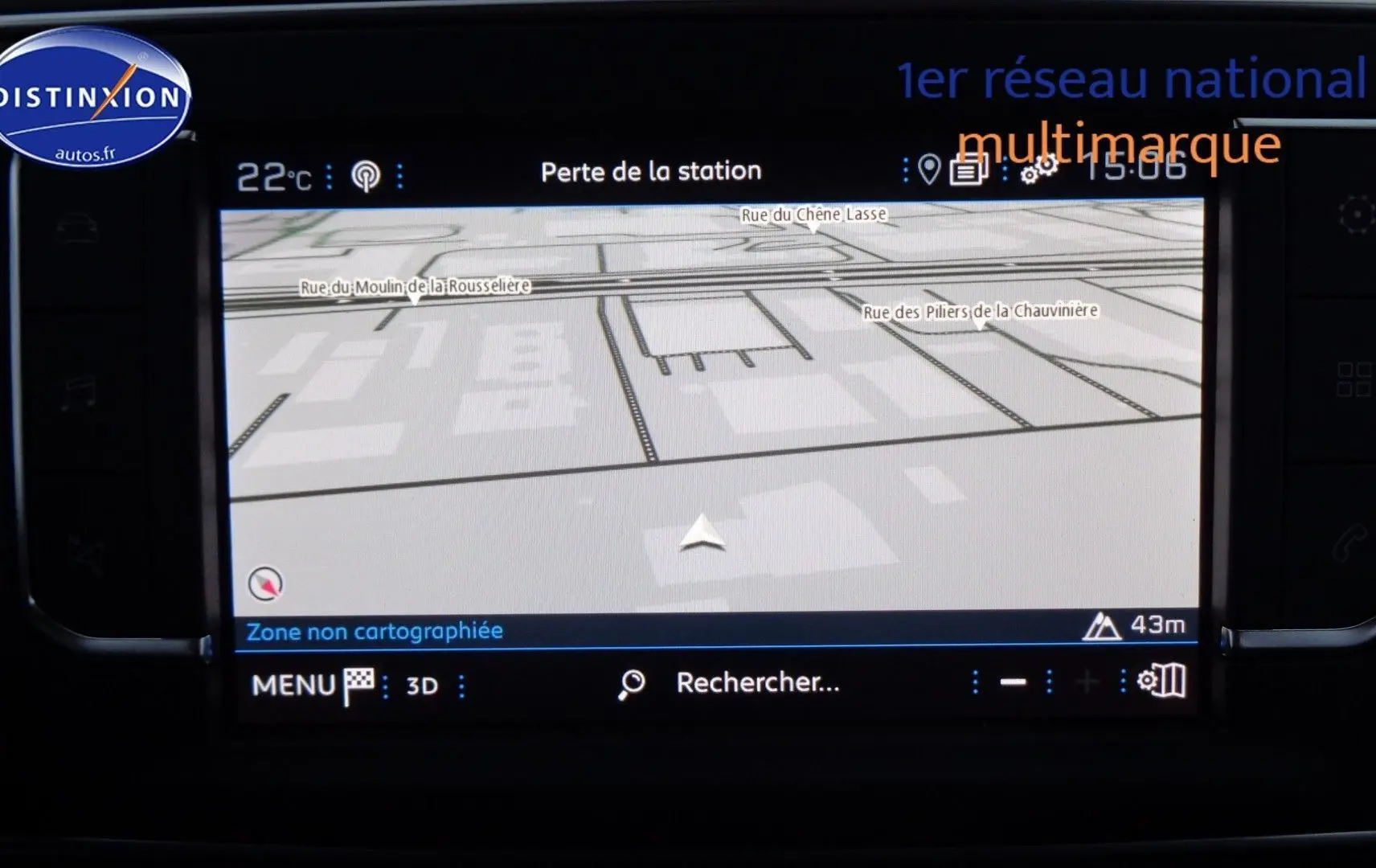 Écran de navigation du Peugeot Expert Cabine Approfondie gris Artense, affichant une carte 3D en intérieur véhicule.