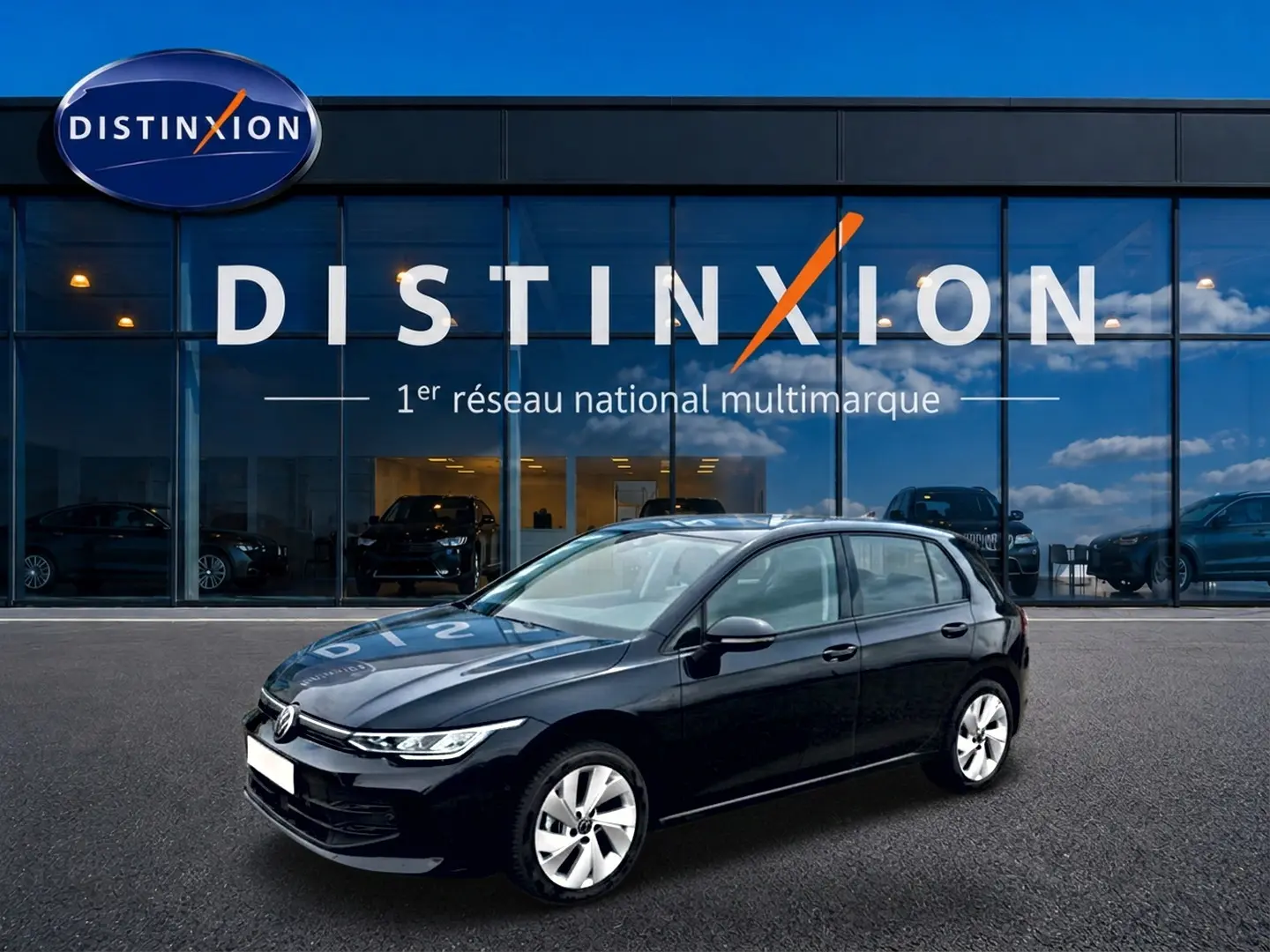Volkswagen Golf 1.5 etsi evo2 116 life noir vue 3/4 avant droite devant showroom Distinxion.