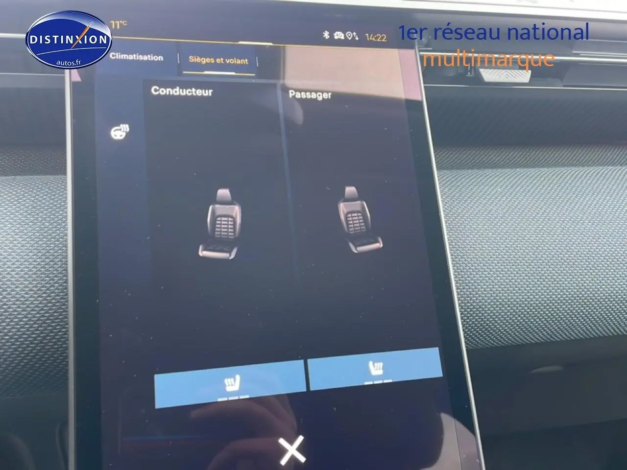 Écran tactile intérieur du Citroën C5 Aircross 2026 montrant les réglages des sièges chauffants.