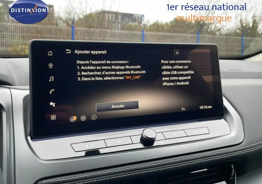 Écran tactile central du Nissan Qashqai 2025 en gros plan, affichant le menu de connexion Bluetooth.