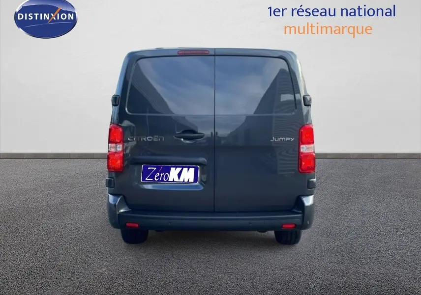 Vue arrière du Citroën Jumpy Van Long L3 gris titane métal avec portes battantes et feux rouges verticaux.