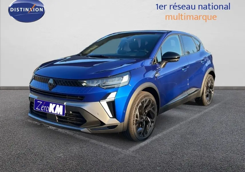Renault Captur E-Tech hybride 2025 bleu Iron Metal avec toit noir, vu en 3/4 avant droit sur parking.