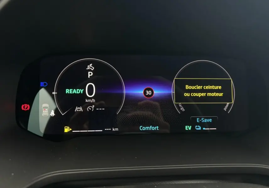Tableau de bord numérique du Renault Captur 2026 affichant la vitesse à 0 km/h et mode de conduite Comfort.