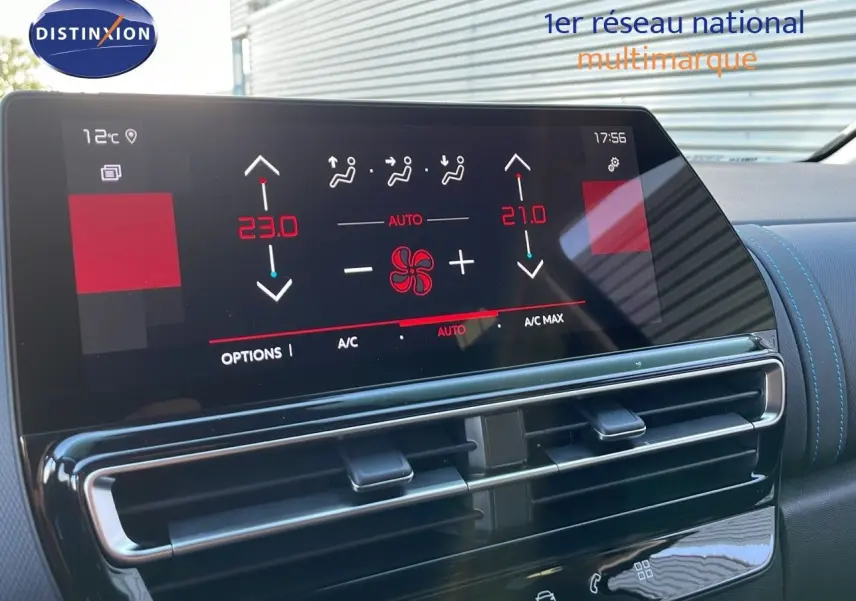 Écran tactile de la climatisation du Citroën C5 Aircross 2025 avec affichage des températures et commandes digitales.
