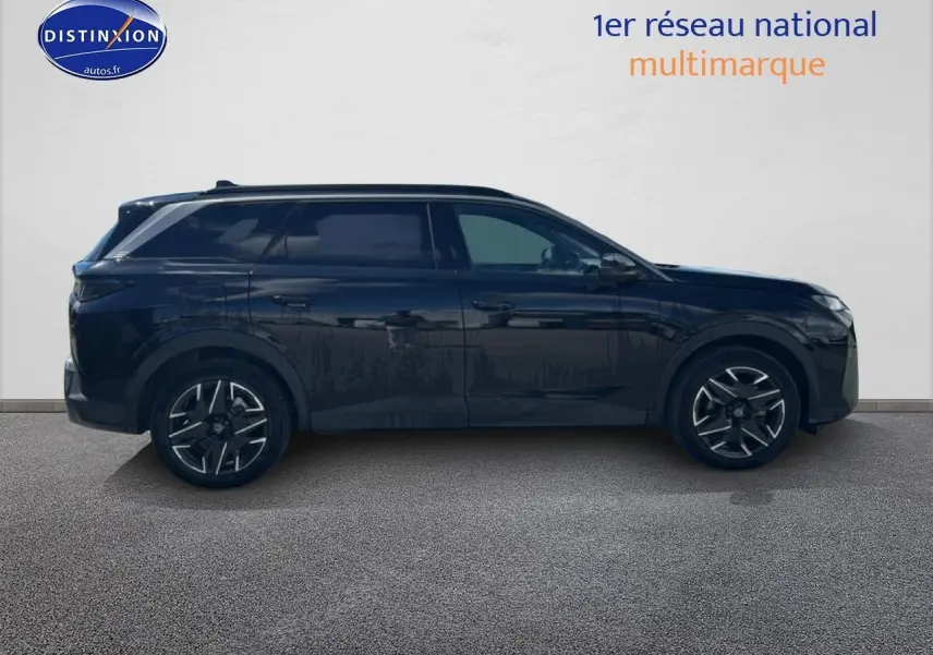 Peugeot 5008 Hybrid 145 allure e-dcs6 noir, vue profil côté gauche sur fond neutre, jantes alu distinctives.