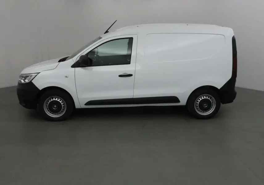 Profil côté gauche d'un utilitaire Renault Express Van blanc 2023 avec jantes acier et poignées noires.