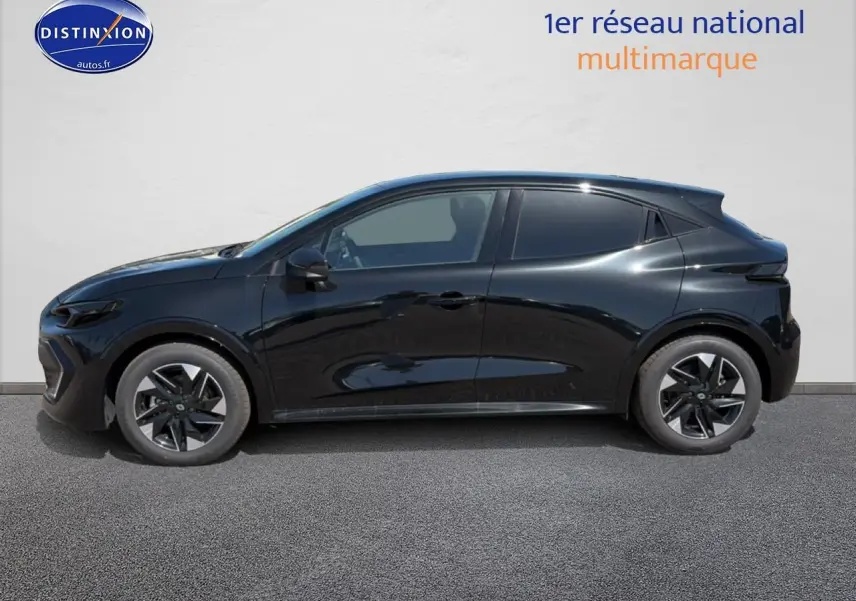 Profil côté gauche de la Renault Clio VI noire 2026 avec jantes alliage 16 pouces et vitres teintées.