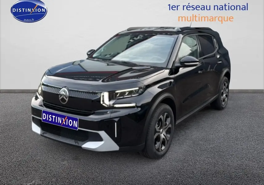 Citroën C3 Aircross noir vue 3/4 avant droit avec calandre distinctive et jantes stylisées.