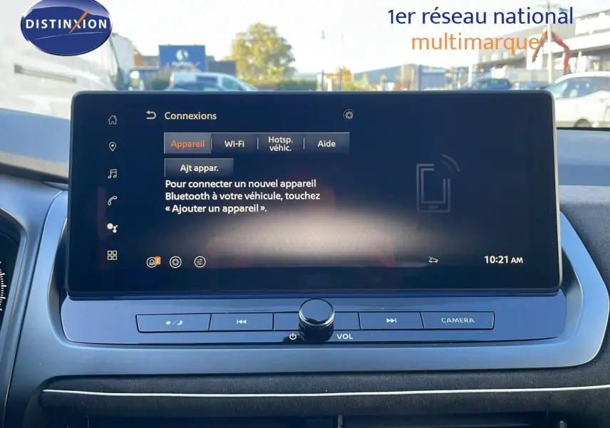 Écran tactile central du tableau de bord du Nissan Qashqai 2025, affichant le menu de connexion Bluetooth.