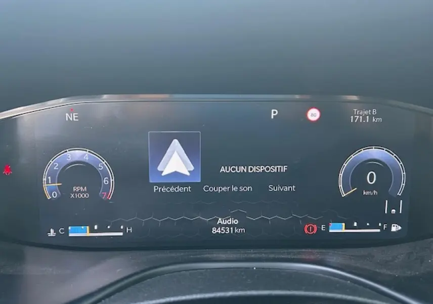 Tableau de bord numérique du Jeep Compass 2021, affichage TFT 10,25 pouces avec compte-tours et vitesse à zéro