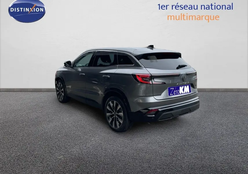 Renault Austral gris schiste métal en 3/4 arrière droit, avec feux LED et jantes biton 19 pouces.