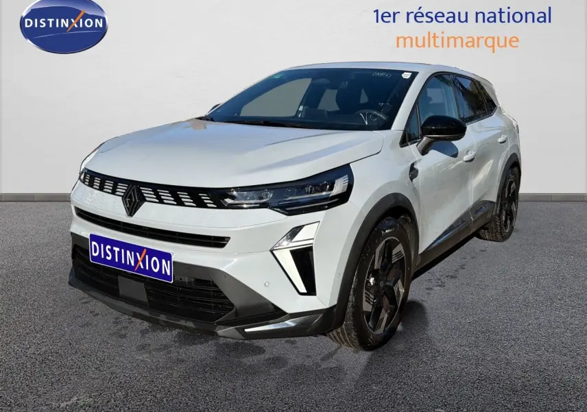 Vue 3/4 avant d’un Renault Symbioz gris rafale métal avec jantes noires et calandre distinctive.