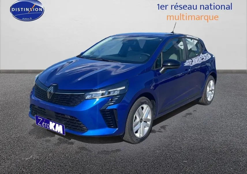 Renault Clio V bleu iron vue 3/4 avant droit, avec phares LED et jantes alliage distinctives.