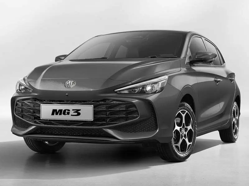 Vue 3/4 avant du MG3 1,5 Hybrid+ 195ch en gris Hampstead, avec calandre large et phares LED effilés.