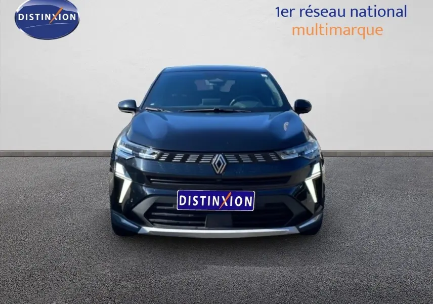 Vue avant d'une Renault Symbioz noire étoile métal 2025 avec calandre distinctive et éclairage LED vertical.