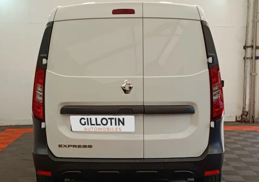 Vue arrière du Renault Express blanc 2023 avec portes battantes et logo Renault centré.