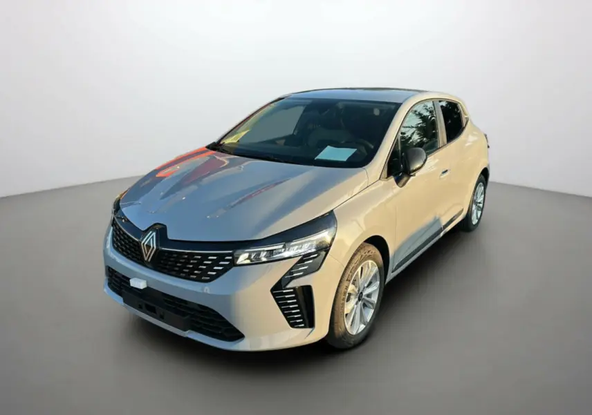 Renault Clio DCI 100 Evolution Camera gris rafale vue 3/4 avant droit avec calandre distinctive et phares LED fins.