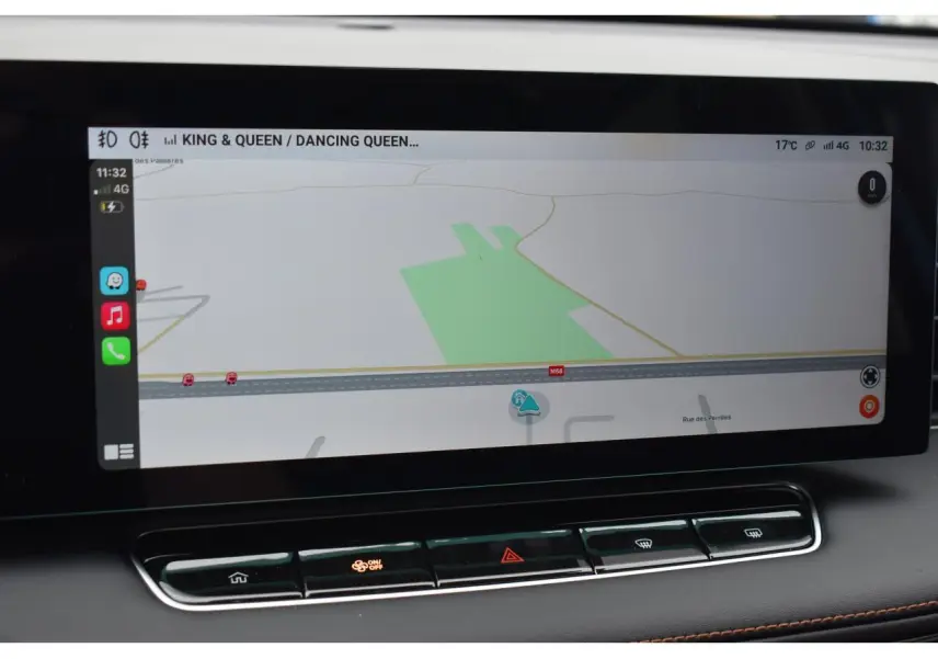 Écran tactile 12,3" du MG MOTOR EHS 1.5 Hybrid+ Luxury 2026, affichant la navigation GPS en intérieur.