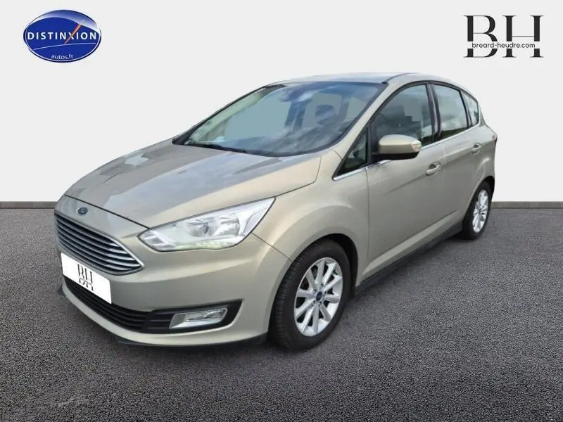 Ford C-MAX 2018 brun Fashion Caribou en 3/4 avant droit, avec calandre chromée et jantes alu visibles.