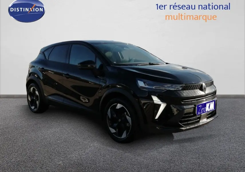 Renault Captur E-Tech hybride noir étoile métal en 3/4 avant droit, avec jantes biton et feux LED distinctifs.