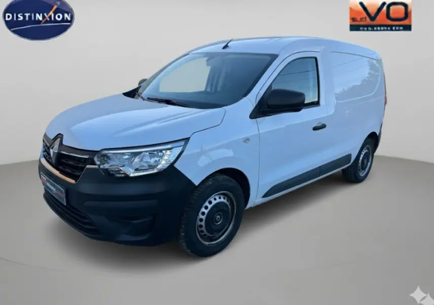 Renault Express Van blanc en 3/4 avant droit, avec pare-chocs noirs et porte latérale visible.