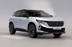 Renault Austral blanc nacré vue 3/4 avant avec toit noir étoilé et jantes alliage 20'' Altitude diamanté noir.