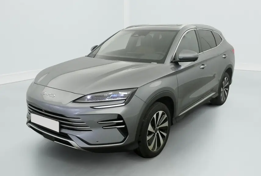 Gros plan sur la jante alliage bicolore 19'' côté arrière droit du BYD SEAL U TIME GREY 2025 hybride rechargeable.