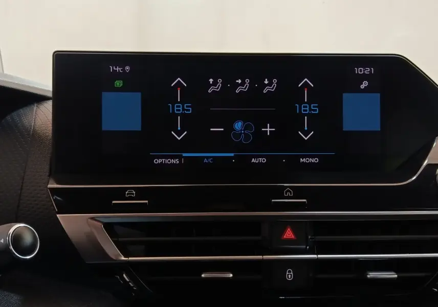 Écran tactile central affichant la climatisation digitale à 18,5°C dans l'habitacle d'une Citroën C4 2022.