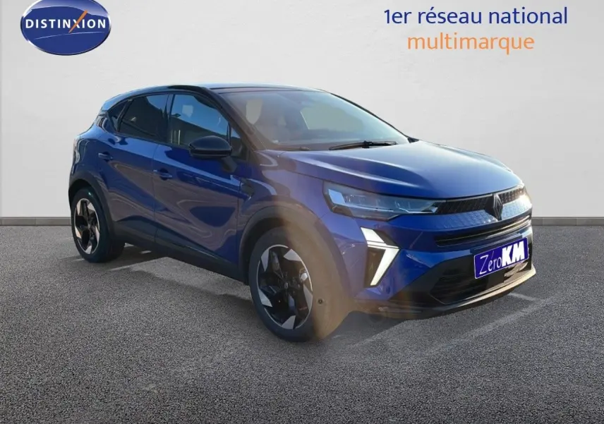 Renault Captur E-Tech hybride bleu iron métal avec toit noir, vu en 3/4 avant droit sur fond neutre.