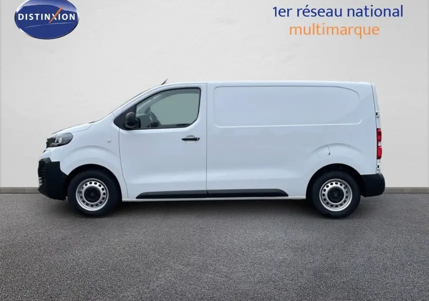 Vue de profil côté gauche d’un Peugeot Expert Fourgon blanc 2025, avec jantes acier et pare-chocs noirs.