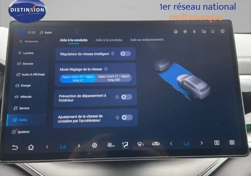 Écran tactile intérieur du BYD SEAL U 2026 affichant les réglages d’aide à la conduite et d’assistance avancée.