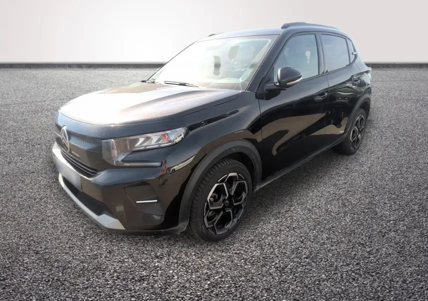Citroën C3 Turbo 100 BVM6 noir vue 3/4 avant droit, avec jantes noires et feux LED distinctifs.