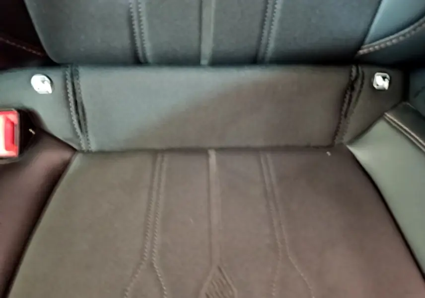 Gros plan sur l'assise arrière noire du siège du CUPRA Formentor 2.0 TDI 150ch Business Edition 2023.