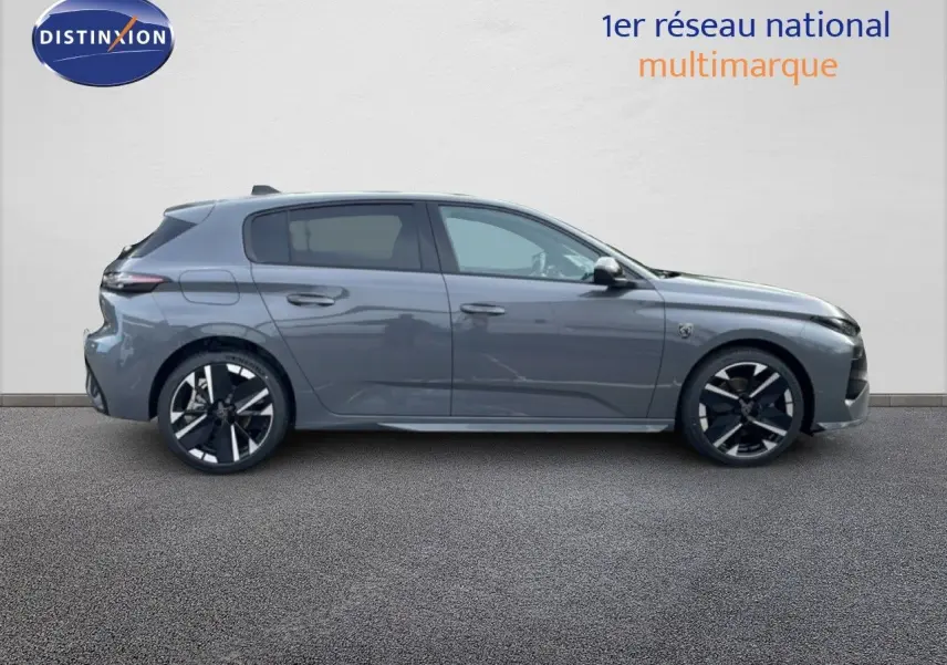 Peugeot 308 1.2 Hybrid gris sélénium métal vue de profil côté gauche, jantes alliage noires et grises.