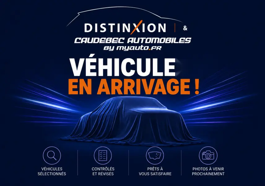 Silhouette d’un MG Motor EHS 2026 noir sous une housse, vue de profil gauche dans un décor sombre.