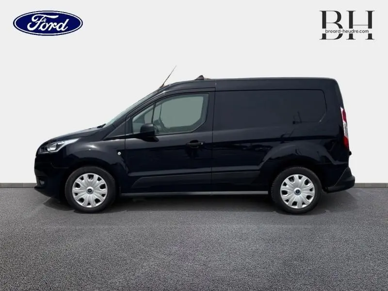 Vue de profil côté gauche du Ford Transit Connect L1 noir Agate métallisé avec roues acier et double portes arrière.