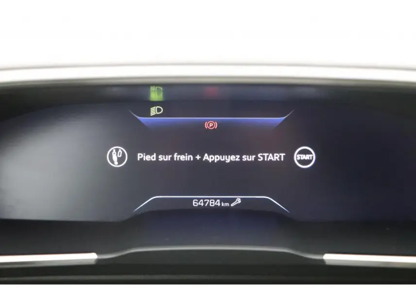 Affichage numérique du tableau de bord Peugeot 508 SW gris platinium montrant l'invite de démarrage moteur.