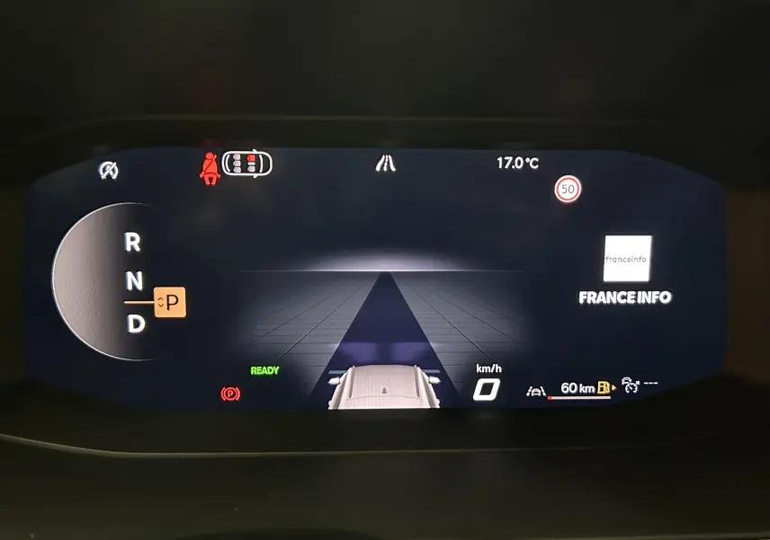 Affichage numérique du tableau de bord du Cupra Formentor montrant la vitesse à 0 km/h et la sélection en mode parking.
