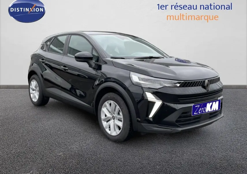 Renault Captur 2025 noir étoile métal en 3/4 avant droit, avec feux LED et calandre moderne distinctive.